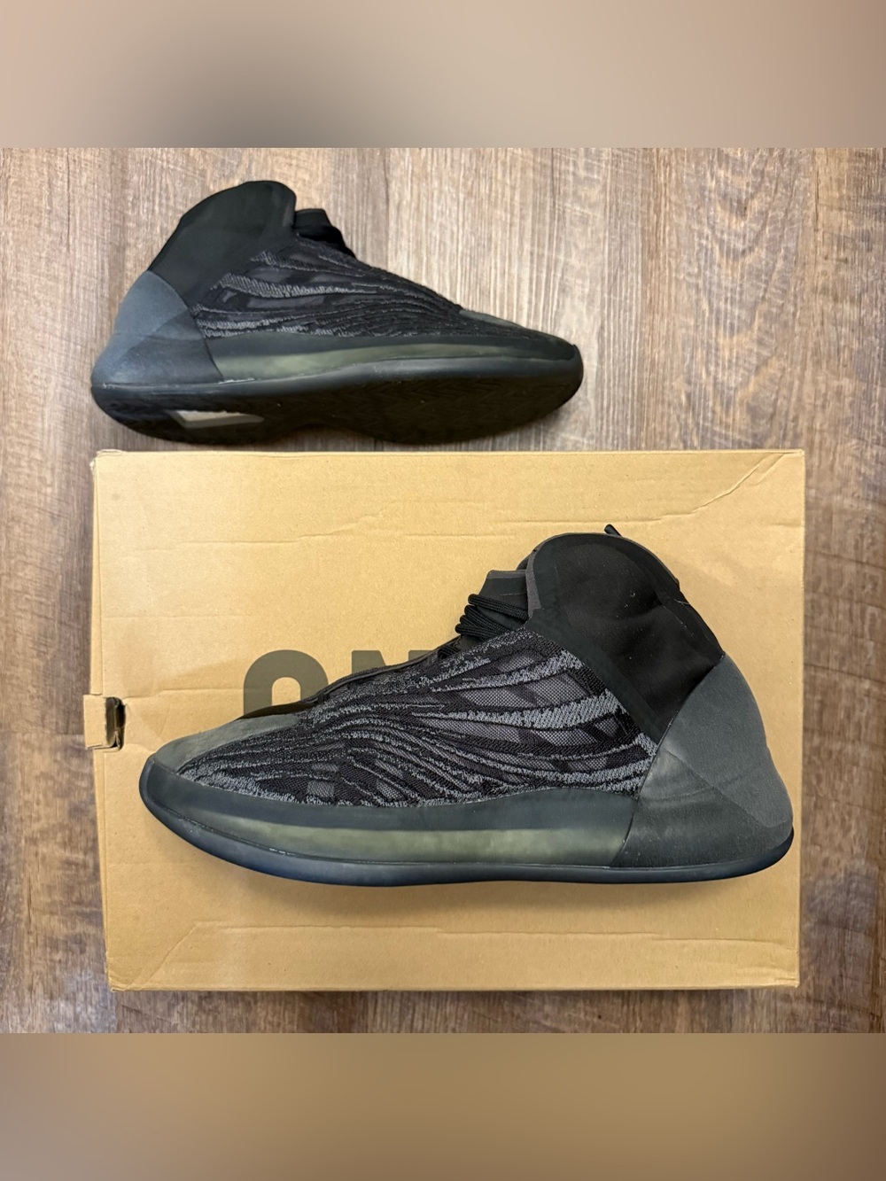Adidas Yeezy Quantum QNTM Onyx Black Men’s Size 9.5 Sneakers Shoes GX1317